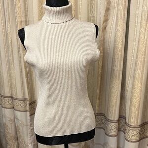 Sleeveless Turtleneck Ribbed Sweater - gold